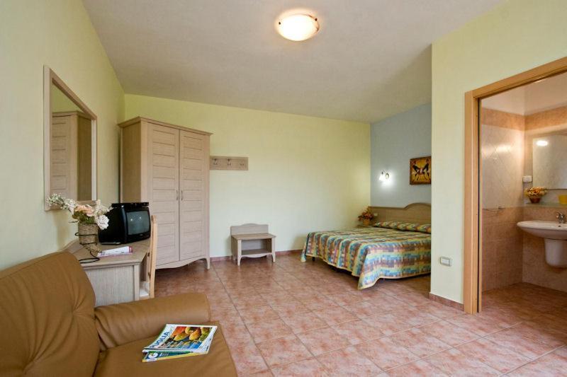 Il Gelso Bianco Hotel Vieste Bagian luar foto